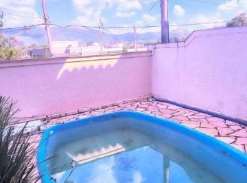 562641208782ff45fc0dcdd0779d18197d050f57 · EXCELENTE CASA COM 03 DORMITORIOS SENDO UMA SUITE