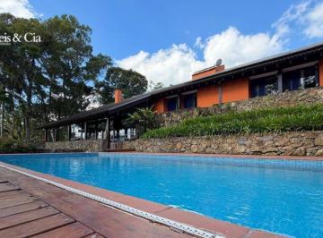 a8423d4b998f086ff353658bee08a2185feef810 · Casa no Clube da Montanha em Atibaia