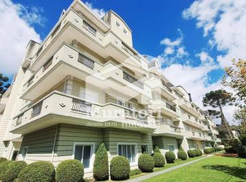 Apartamento · 232m² · 4 Quartos · 3 Vagas · Cobertura duplex com calefação em Capivari
