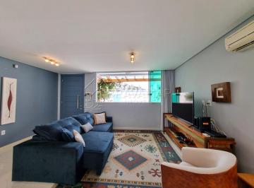 Casa · 178m² · 3 Quartos · 2 Vagas · Locação Anual - Sobrado com 03 Suítes em Localização privilegiada na Praia dos Amores - Balneário Ca