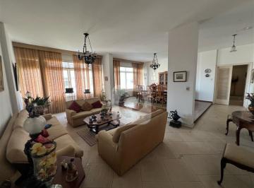 Apartamento · 180m² · 4 Quartos · 1 Vaga · Apartamento