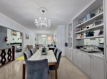 Casa · 230m² · 4 Quartos · 5 Vagas · Casa 3 Quartos com 1 Suíte - Barreiros