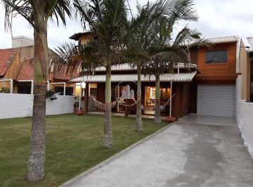 Casa · 200m² · 3 Quartos · 3 Vagas · Casa 3 Quartos com 1 Suíte e 200m² - Pinheira