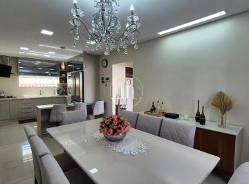 Casa · 250m² · 4 Quartos · 3 Vagas · Casa 4 Quartos com 2 Suítes e 250m² - Real Parque