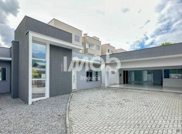 Casa · 2 Quartos · 3 Vagas · CASA COM SUÍTE COM CLOSET + 1 QUARTO, VILA LALAU