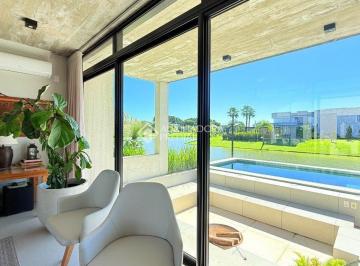 Casa · 308m² · 3 Quartos · 4 Vagas · Casa em condomínio com 3 quartos 3 suítes e 4 vagas à venda no Condomínio Ilhas Park em Eldorado do