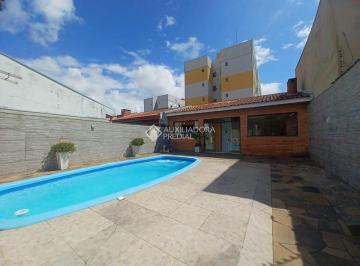 Casa · 100m² · 3 Quartos · 2 Vagas · Linda casa Semi mobiliada com 04 quartos com Piscina!!