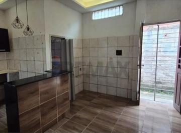 Casa · 90m² · 6 Quartos · CASA COM POTECIAL PARA INVESTIMENTO. CAXANGÁ