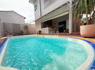 Casa · 210m² · 3 Quartos · 4 Vagas · Casa em condomínio à venda em Jacareí-SP, no Jardim Crystal Park, 3 quartos