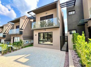 Casa · 145m² · 3 Quartos · 2 Vagas · Casa com 3 dormitórios à venda, 145 m² por R$ 1.350.000,00 - Chácaras Silvania - Valinhos/SP