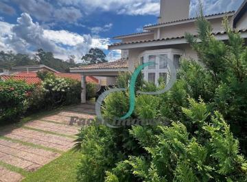 Casa · 208m² · 3 Quartos · 2 Vagas · Oportunidade no Village Florença: Suíte Master e Quintal Amplo