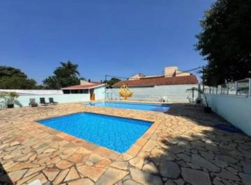 Foto 01 · Casa em Condomínio à Venda em Taubaté-SP, Bairro Quiririm - 2 Quartos, 1 Sala, 1 Banheiro, 2 Vagas d