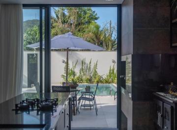 Casa · 330m² · 4 Quartos · 2 Vagas · Locação Anual – Casa Alto Padrão Mobiliada e Equipada, pronta para morar no Estaleiro - Balneário Ca
