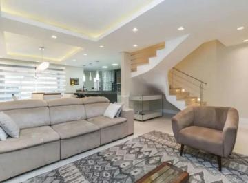 Casa · 198m² · 3 Quartos · 2 Vagas · Casa Seminova 3 Dorm com Pátio e 4 Vagas no Jardim Planalto
