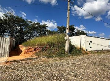 Terreno · 260m² · Lote com 260 m² murado dos dois lados.