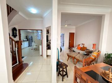 Casa · 140m² · 3 Quartos · Casa de Vila Duplex 140m², 3 Quartos, Reformada, com Vaga e Potencial de Expansão na Laje