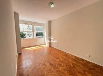 Sala · Excelente apartamento de 2 quartos em localização privilegiada!