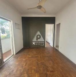 Apartamento · 52m² · 2 Quartos · Apartamento à Venda na Tijuca – Localização Estratégica!