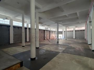 Comercial · 500m² · 2 Vagas · Oportunidade - Ponto Comercial - Centro - Jacareí - 500m².