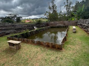 Rural · 200m² · 3 Quartos · Chácara à venda em Camanducaia: 3 dorms, suíte e 200m²