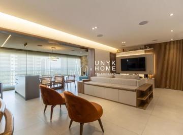 Apartamento · 136m² · 3 Quartos · 2 Vagas · Apartamento mobiliado e automatizado de 136 m² com varanda e lazer de clube