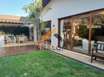Casa · 240m² · Casa térrea à venda e locação no Alto de Pinheiros