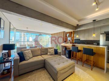 Apartamento · 71m² · 2 Quartos · 2 Vagas · Apartamento de 71 m² à venda no coração do Campo Belo. São 2 quartos, 1 suíte e 2 vagas paralelas.