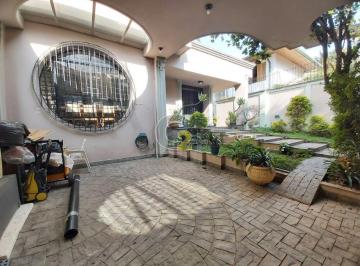 Casa · 497m² · 3 Quartos · 2 Vagas · Sobrado à venda no Pacaembu, 3 quartos, 1 suíte, 2 vagas de garagem