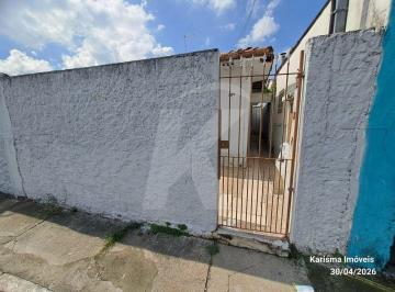 Casa · 40m² · 1 Quarto · Casa independente com 1 quarto, sala, cozinha, banheiro e área de serviço
