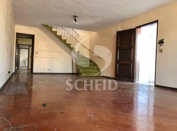 Casa · 212m² · 3 Quartos · 2 Vagas · Sobrado em Vila São Paulo com 3 dormitórios.