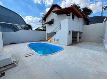 e2422422eb016489b58d102bfb0f7e038a3def59 · Casa com 3 dormitórios à venda, 140 m² por R$ 529.000 - Pedra Branca - São Joaquim de Bicas/MG