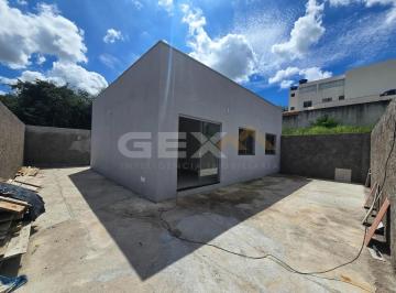 Casa · 73m² · 3 Quartos · 4 Vagas · Casa à Venda no Bairro Dona Quita em Divinópolis MG.