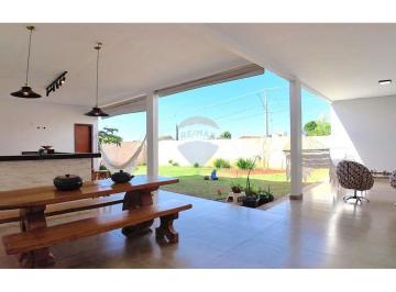 Casa · 290m² · 3 Quartos · 2 Vagas · Casa Térrea 3 quartos suítes Cond Mini Chácaras do Lago Sul