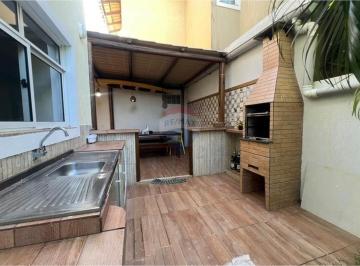 Apartamento · 188m² · 5 Quartos · 2 Vagas · Duplex Mobiliado Encantador em Miragem: Conforto e Segurança!