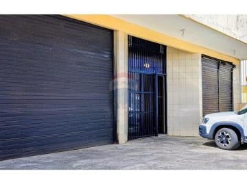 Comercial · 22m² · 1 Vaga · Oportunidade Única: Ponto Comercial de Destaque no Centro Comercial Trimarã - Amaralina, Salvador/BA