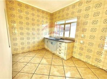 Casa · 248m² · 3 Quartos · Sobrado com 03 dormitórios e 01 suíte no Centro de Mogi Guaçu-SP