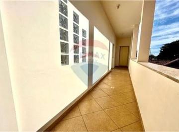 Casa · 248m² · 3 Quartos · Sobrado com 03 dormitórios e 01 suíte no Centro de Mogi Guaçu-SP