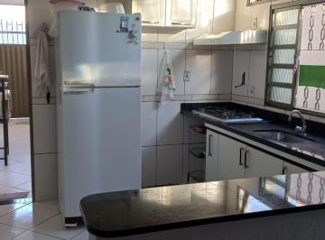 Casa · 193m² · 3 Quartos · 2 Vagas · Casa à venda no bairro Presidente Roosevelt - Uberlândia/MG