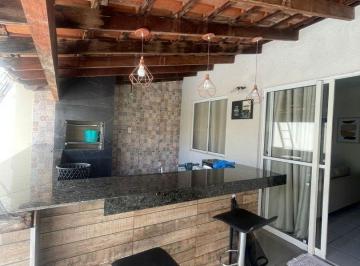 Casa · 2 Quartos · 2 Vagas · Casa à venda no bairro Jardim Califórnia - Uberlândia/MG