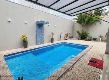 Casa · 384m² · 4 Quartos · 3 Vagas · Casa à venda no bairro Morada da Colina - Uberlândia/MG