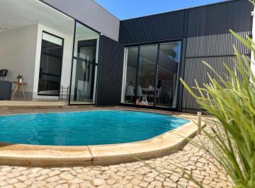 Casa · 180m² · 3 Quartos · 5 Vagas · Casa à venda no bairro Novo Mundo - Uberlândia/MG