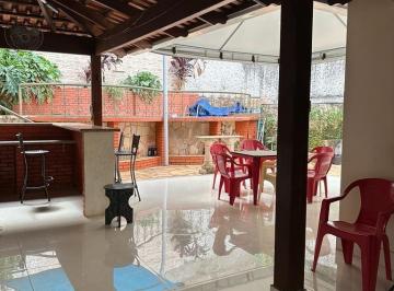 Casa · 300m² · 4 Quartos · 4 Vagas · Casa à venda no bairro Lidice - Uberlândia/MG