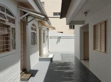 Casa · 200m² · 2 Quartos · Casa à venda, 200 m² por R$ 950.000,00 - Santa Mônica - Uberlândia/MG