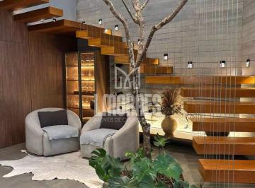 Casa · 352m² · 4 Quartos · Casa à venda no bairro Granja Marileusa - Uberlândia/MG