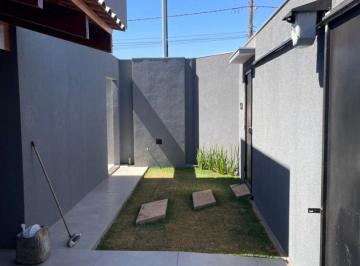Casa · 105m² · 3 Quartos · 2 Vagas · Casa à venda no bairro Aclimação - Uberlândia/MG