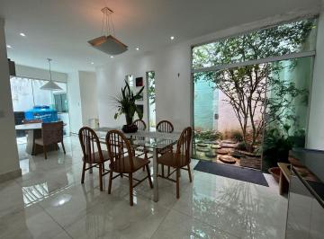 Casa · 150m² · 3 Quartos · 2 Vagas · Casa à venda no bairro Cidade Jardim - Uberlândia/MG