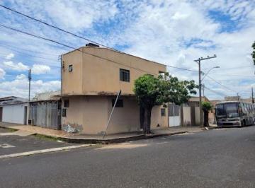 Casa · 200m² · 5 Quartos · 2 Vagas · Casa à venda no bairro Brasil - Uberlândia/MG