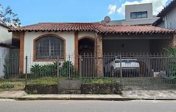 f6701d243df4d083c15b43ca74b877160c092df0 · Casa com 3 dormitórios para alugar, 240 m² por R$ 5.500,00/ano - Jardim Andere - Varginha/MG