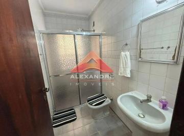 Lindo sobrado no Bairro Jardim Ismenia, São José dos Campos! O imóvel possui: no · Casa em Jardim Ismênia, São José dos Campos/SP de 224m² 4 quartos à venda por R$ 590.000,00