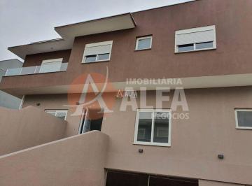 Casa · 238m² · 4 Quartos · Casa em Vila Santo Antônio, Cotia/SP de 238m² 4 quartos à venda por R$ 1.200.000,00